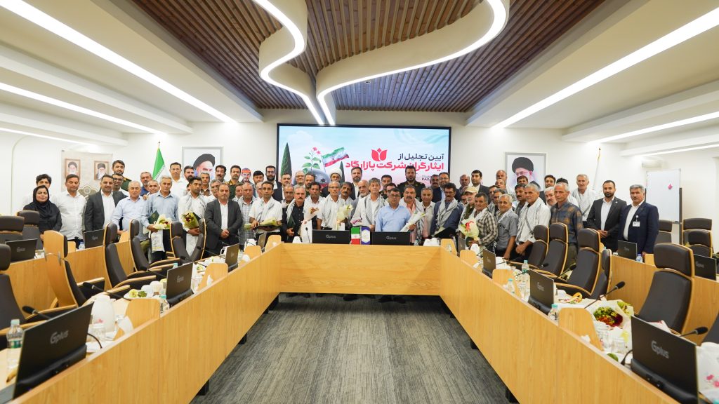 به گزارش پترو جنوب به نقل از روابط عمومی شرکت عملیات غیرصنعتی پازارگاد، در این آیین دکتر شیخان با تبریک هفته دفاع مقدس و تجلیل از رشادت‌های فرزندان ایران اسلامی در هشت سال دفاع مقدس گفت: از بدو شکل‌گیری انقلاب شکوهمند اسلامی، همواره استکبار جهانی و دشمنان این آب و خاک، خصومت خود را به اشکال و انحای مختلف نشان داده و هر بار با پاسخ محکم و کوبنده ملت بزرگ ایران اسلامی روبرو شده‌اند.