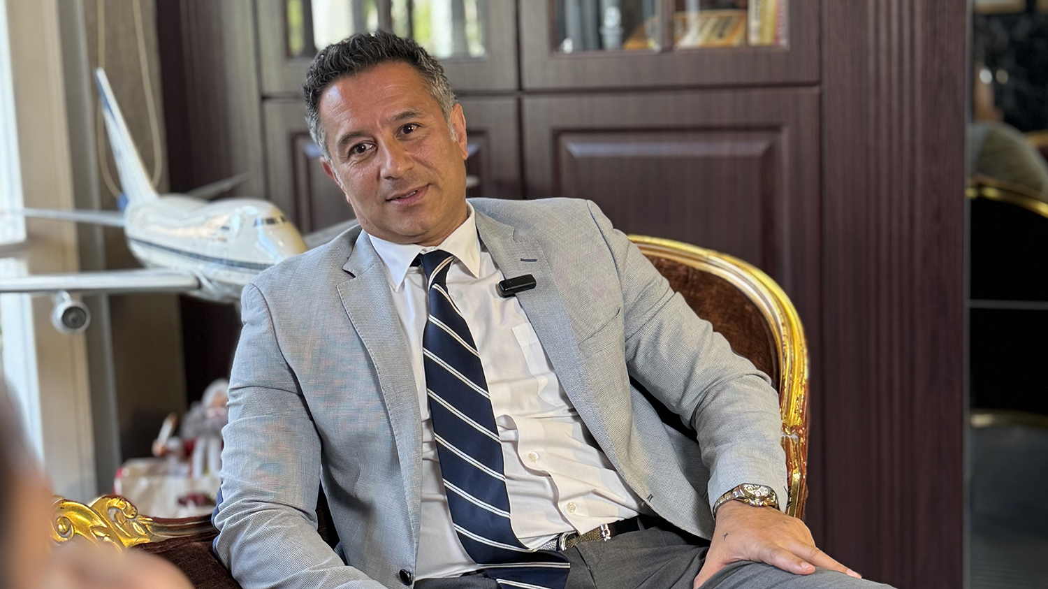 به گزارش پتروجنوب: مدیرعامل شرکت گلدن تایم بهعنوان دبیرخانه رسمی 35BCN با بیان این مطلب اظهار داشت: ایران و اسپانیا ظرفیتهای فراوانی برای همکاری دارند و مجمع راهبردی BCN35 تلاش میکند با ایجاد بستری مشترک، پیوندی پایدار میان فعالان اقتصادی، فرهنگی و گردشگری دو کشور ایجاد کند.