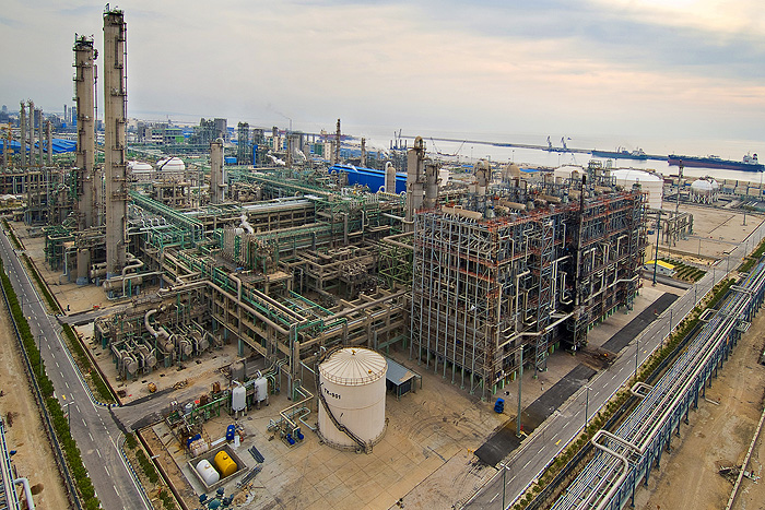 به گزارش پترو جنوب به نقل از روابط عمومی و امور بین‌الملل پتروشیمی جم، این شرکت بر اساس استانداردهای ملی ۱۳۳۰ و ۹۶۴۸ موفق شد برای نهمین سال متوالی گواهینامه انطباق معیار مصرف انرژی را دریافت کند.