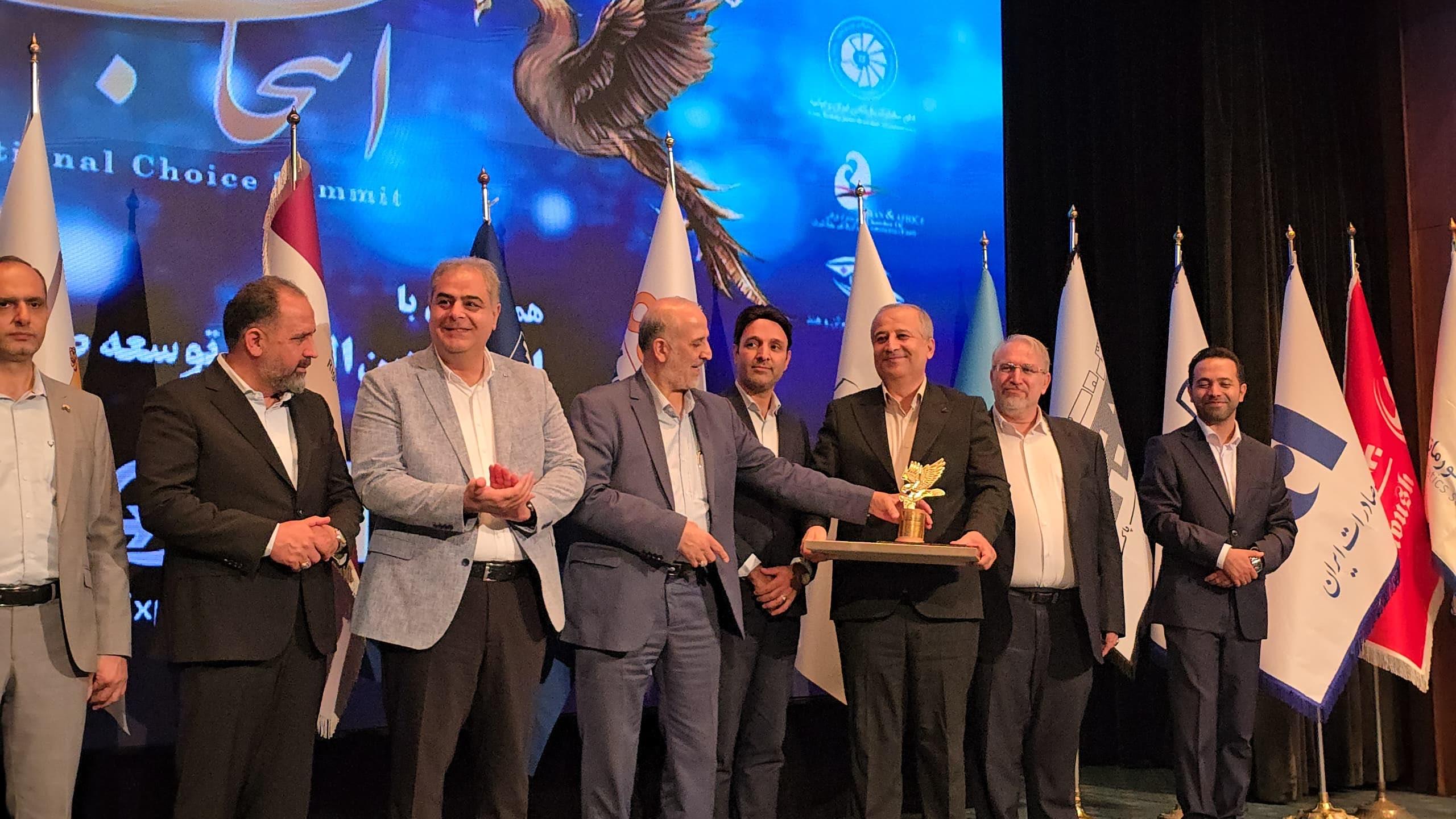 به گزارش پترو جنوب به نقل از روابط عمومی پتروشیمی فن‌آوران، این رویداد روز یکشنبه ۳۰ شهریورماه به همت دبیرخانه توسعه صنایع ملی ایران و با حضور مقامات دولتی، مدیران صنایع، کارشناسان و فعالان اقتصادی در مرکز همایش‌های صدا و سیما برگزار شد.