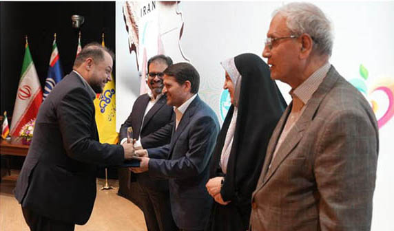 به گزارش پترو جنوب به نقل از روابط عمومی شرکت پتروشیمی زاگرس تفاهمنامه‌ای که مابین این شرکت و شرکت صنایع پتروشیمی اجرا شد به عنوان پیشگام صنعت پتروشیمی در حوزه حمایت از این پویش به صورت کاملا موفق و دور از انتظار به نتیجه رسید که باعث تخصیص پایدار گاز در دوران ناترازی ان بود