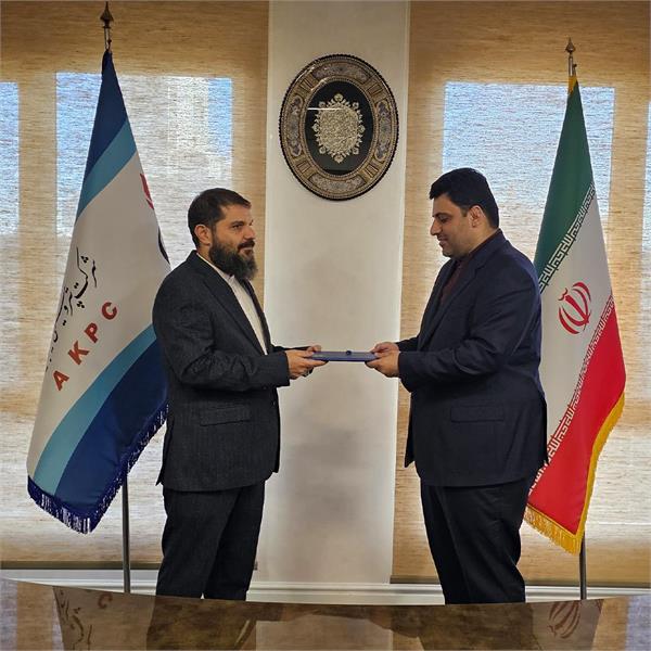 به گزارش پتروجنوب به نقل از روابط عمومی و امور بین‌الملل پتروشیمی امیرکبیر، طی حکمی از سوی عباس کشوری مدیرعامل و نایب‌رئیس هیأت‌مدیره شرکت سرمایه‌گذاری توسعه سرمایه رفاه، «حسام خوشبین‌فر» به‌عنوان سرپرست شرکت پتروشیمی امیرکبیر منصوب شد.