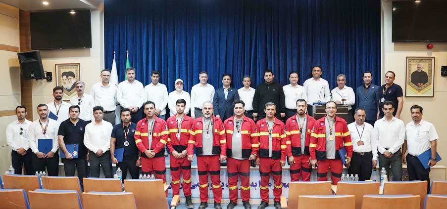 به گزارش پتروجنوب به نقل از روابط عمومی و امور فرهنگی پتروشیمی مروارید؛ آتش‌نشانان شرکت پتروشیمی مروارید که از ۲۴ الی ۲۶ آبان‌ماه به میزبانی سازمان منطقه ویژه در سه رشته ورزشی شرکت کرده بودند، توانستند با عملکردی درخشان، عناوین متعدد قهرمانی و نایب‌قهرمانی این دوره از رقابت‌ها را به خود اختصاص دهند.