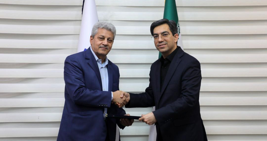 به گزارش پتروجنوب به نقل از صدای پتروشیمی، در پی انتشار مطلبی درباره ابهامات موجود در انتصاب جواد نجمالدین به سمت مدیرعاملی شرکت نفت ایرانول، روابط عمومی تاپیکو جوابیهای را در این رابطه منتشر کرد؛ جوابیهای که برخلاف هدف نگارندگان آن، بر ابهامات موجود در ماجرای انتصاب آقای نجمالدین در ایرانول افزود.