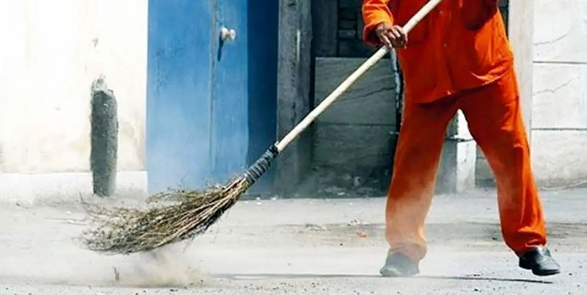  به گزارش پترو جنوب به نقل از ایلنا، حدود ۲۵۰ کارگر پیمانکاری واحد خدمات پتروشیمی جم در استان بوشهر که تحت مسئولیت شرکت پیمانکاری «نیرو رسان آب خاک هستی» فعالیت دارند ،نسبت به پایین بودن دستمزد و مزایا در مقایسه با کارگران استخدامی انتقاد دارند. آن‌ها همچنین خواهان عقد قرارداد مستقیم با کارفرما هستند.