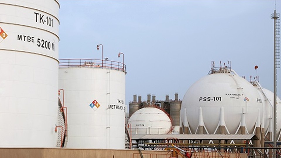 به گزارش پترو جنوب؛ در این اطلاعیه، شرکت شیمی بافت اشاره‌ای به جزئیات بیشتر از میزان و نحوه تامین مالی پروژه‌های مختلف نکرده و تنها به ارسال پاسخ رسمی به سازمان بورس پرداخته است. از آنجا که این اطلاعات به‌طور دقیق و با جزئیات بیشتر ارائه نشده، تاثیری بر دارایی‌ها و درآمدهای فروش در سال مالی گذشته نداشته است.