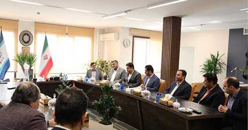 به گزارش پتروجنوب به نقل از روابط‌عمومی و امور بین‌الملل پتروشیمی امیرکبیر، بعدازظهر امروز آیین تکریم و قدردانی از خدمات مهندس عبدالمجید محمدی مدیرعامل پیشین پتروشیمی امیرکبیر، با حضور مهندس علی حیاتی سرپرست و عضو هیأت‌مدیره این شرکت در محل سالن جلسات دفتر تهران، برگزار شد.