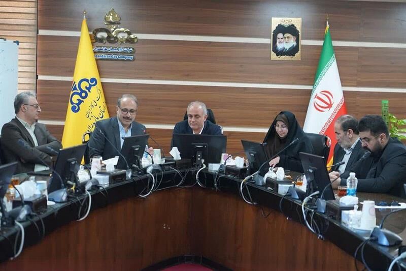 به گزارش پترو جنوب به نقل از شرکت ملی صنایع پتروشیمی، علی ربانی در نشست مشترک با رقیه رحمانی، مدیرکل بهزیستی استان مازندران و هژبر جوادی، مدیرعامل شرکت گاز استان مازندران با تأکید بر تداوم پویش «کاهش ۱۰ درصدی مصرف انرژی» بیان کرد: با همکاری شرکت گاز استان مازندران، بهزیستی و مشارکت خیران، برای نخستین‌ بار در ایران، بیش از ۶۰۰ ویلچر به کودکان معلول سراسر کشور اهدا شد و فهرست انتظار ویلچر کودکان در مازندران نیز با اهدای ۱۳۱ ویلچر با همراهی مردم این استان به صفر رسید، همچنین بیش از ۵۰ ویلچر دیگر نیز برای کودکان سیستان و بلوچستان ارسال شد.