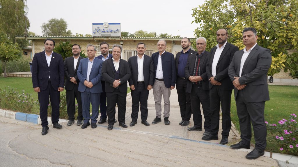 به گزارش پتروجنوب به نقل از روابط عمومی شرکت عملیات غیرصنعتی پازارگاد؛ در این بازدید که ظرفیت‌ها و توسعه همکاری‌های مشترک مورد بررسی قرار گرفت، مدیران از اماکن فرهنگی و آموزشی شهرک پردیس یازدید نموده و در جریان آخرین فعالیت‌ها و توانمندی‌های این مجموعه قرار گرفتند.