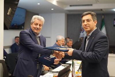 به گزارش پترو جنوب به نقل از ایرانول، در حاشیه نشست مدیران عامل شرکت‌های تابعه با روح‌اله شهیدی پور، مدیرعامل هلدینگ سرمایه‌گذاری نفت و گاز و پتروشیمی تأمین (تاپیکو) که با حضور دو عضو هیات مدیره، معاونان و مدیران ارشد هلدینگ در ساختمان مرکزی این هلدینگ برگزار شد، توافق‌نامه عملکردی بین مدیرعامل تاپیکو و مدیران عامل این شرکت‌ها به امضا رسید.