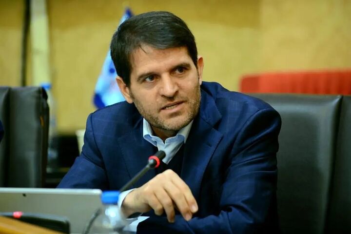 به گزارش پترو جنوب به نقل از ایلنا، حسن عباس زاده در اولین همایش سرمایه گذاران صنعت پتروشیمی با بیان اینکه ۷۰ درصد محصولات پتروشیمی صادر می‌شود، اظهار داشت: در برنامه هفتم توسعه و تکمیل زنجیره ارزش هدف گذاری شده اما چالش بزرگ ما برای رسیدن به تولید ۱۳۱ میلیون تن؛ تامین خوراک پایدار است.