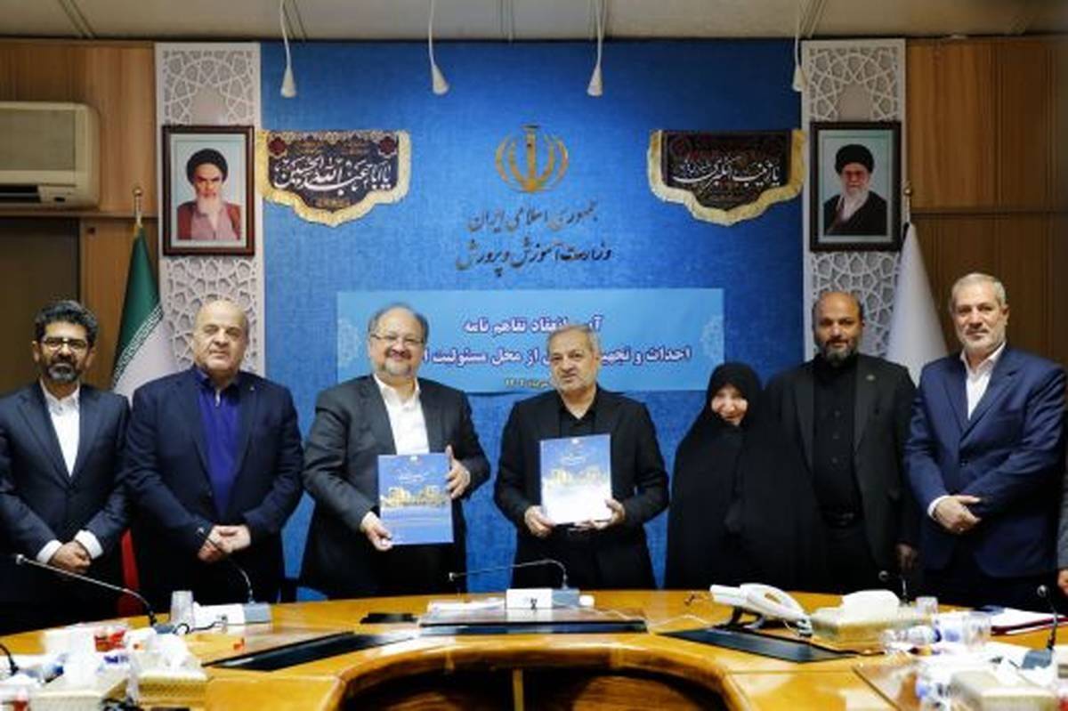 به گزارش پترو جنوب به نقل از ایلنا، حامد شمس با اشاره به تاکید ویژه ریاست جمهوری در مورد هزینه کرد مسئولیت های اجتماعی شرکت های پتروشیمی در حوزه آموزش گفت: در راستای ایجاد عدالت آموزشی که دغدغه رئیس محترم جمهور محسوب می شود، گروه صنایع پتروشیمی خلیج فارس اقدامات اثرگذاری در حوزه مسئولیت اجتماعی انجام داده است.