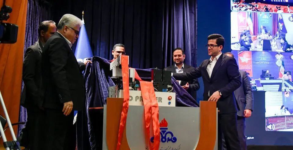 به گزارش پترو جنوب به نقل از صدای پتروشیمی، بر اساس گزارش‌های میدانی، برخی متقاضیان هنگام مراجعه به مرکز صدور کارت سوخت آنی در جایگاه بیهقی با قطعی سیستم مواجه شده و به آن‌ها اعلام شده است «هفته آینده مراجعه کنید».